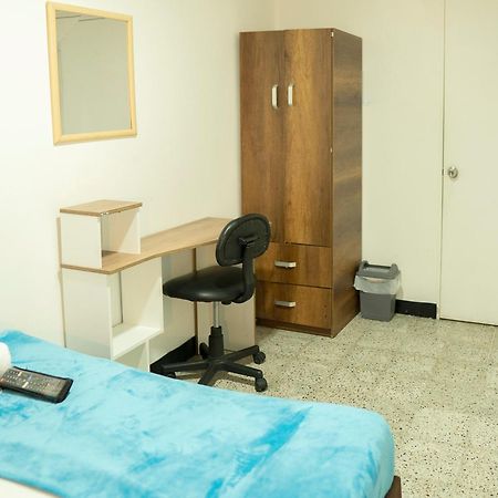 Africa House-Casa Hotel Laureles-La70 Medellín Dış mekan fotoğraf