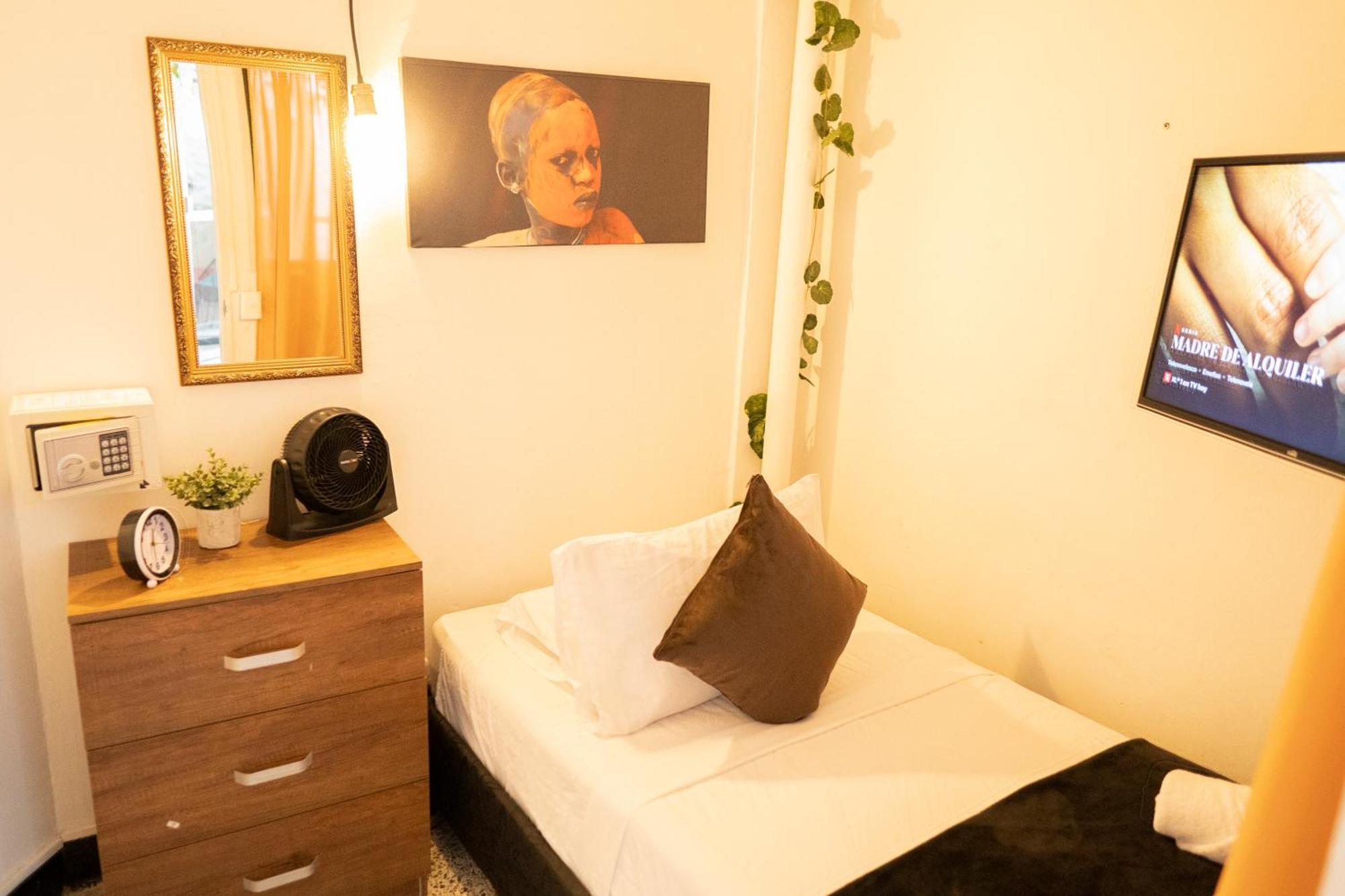 Africa House-Casa Hotel Laureles-La70 Medellín Dış mekan fotoğraf