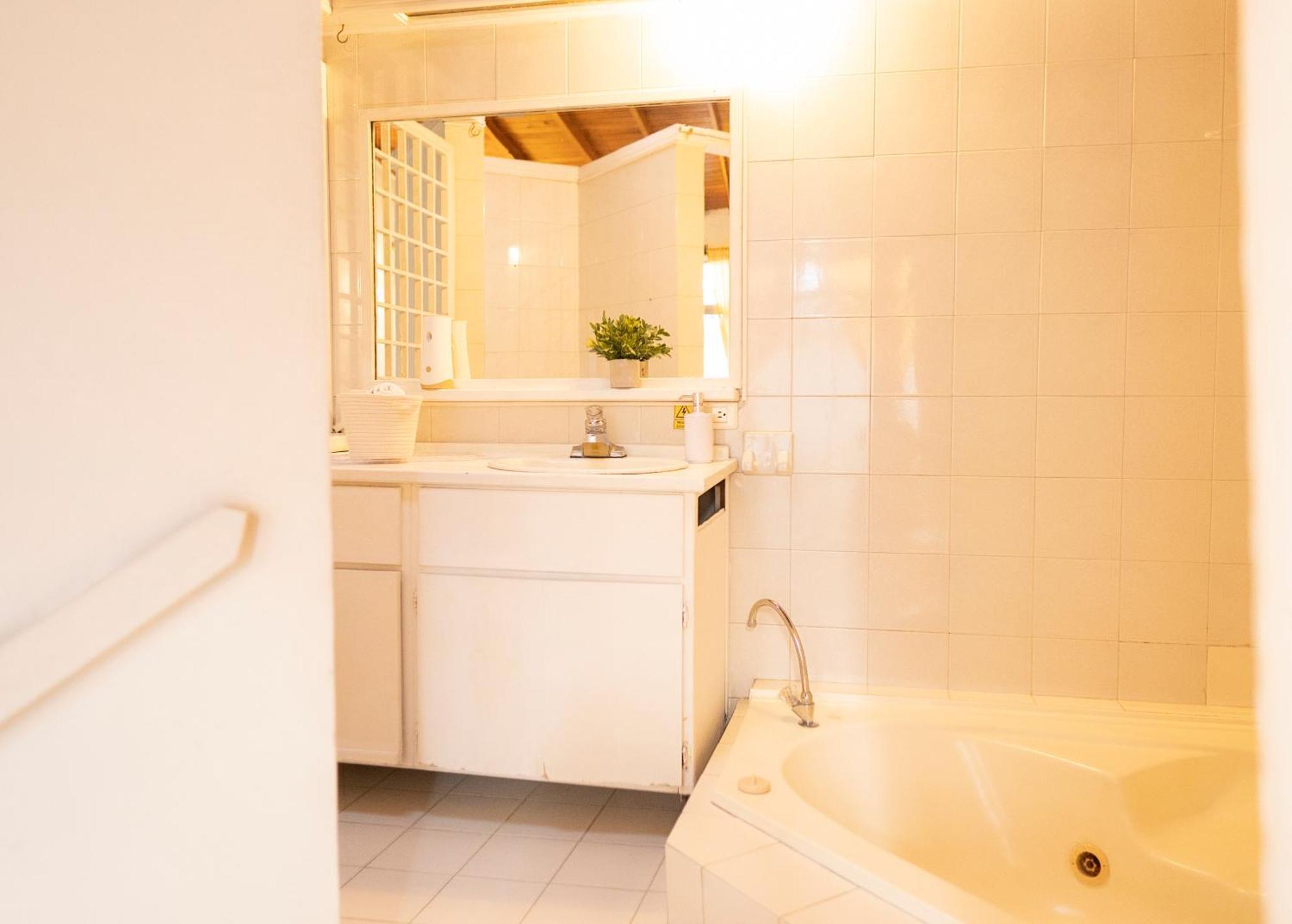 Africa House-Casa Hotel Laureles-La70 Medellín Dış mekan fotoğraf